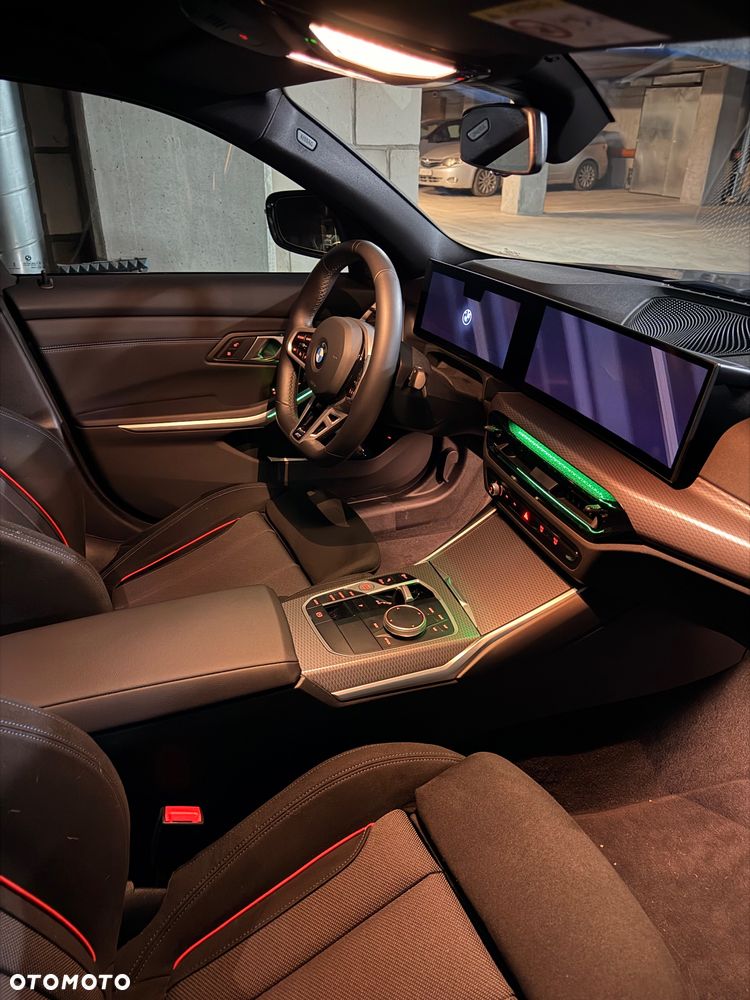 BMW Seria 3 318i M Sport - 12