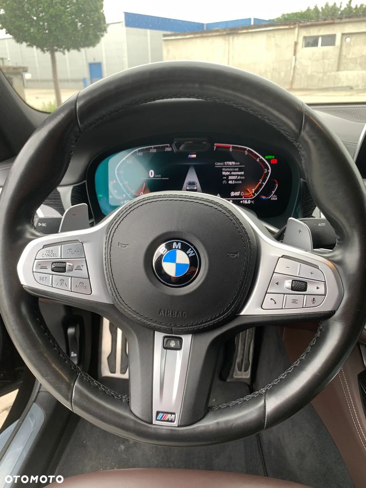 BMW Seria 7 750Li xDrive - 12