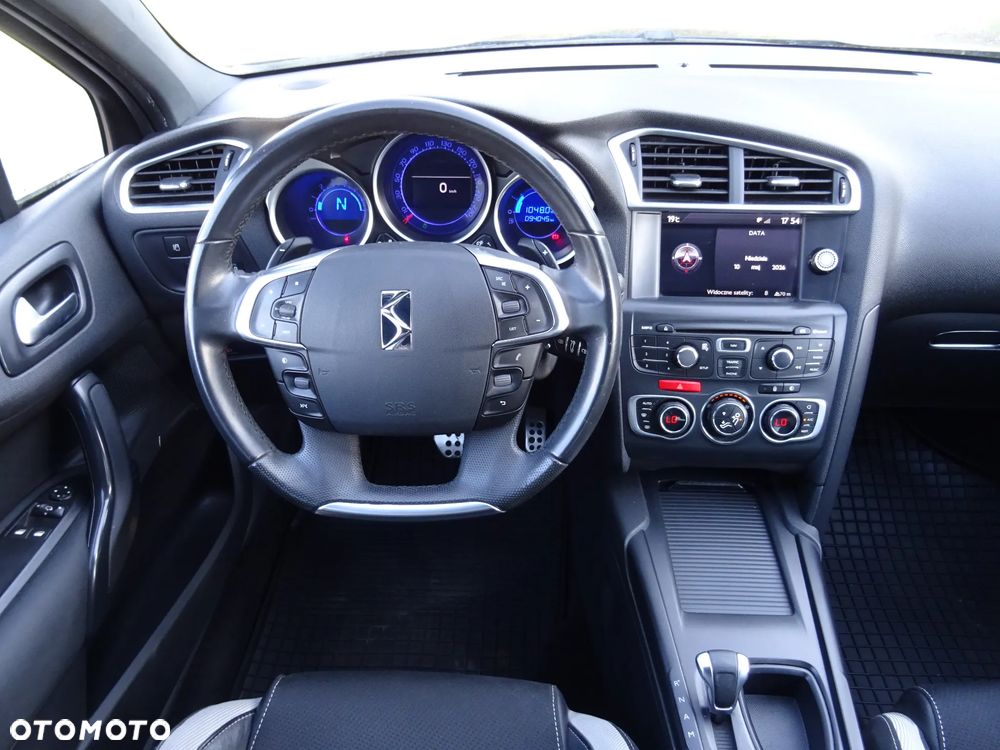 Citroën DS4 1.6 e-HDi SoChic MCP - 16
