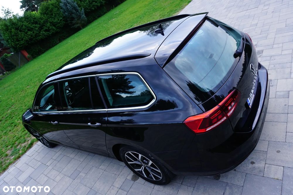 Volkswagen Passat Variant 1.5 TSI EVO Business - 11