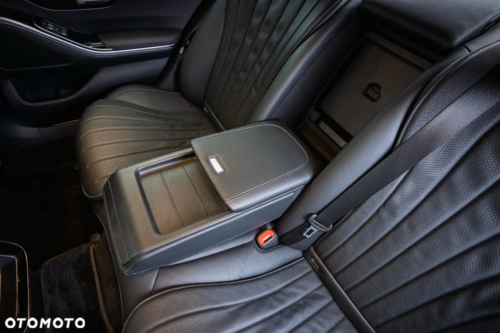 Mercedes-Benz Klasa S 400 d 4Matic L 9G-TRONIC - 31