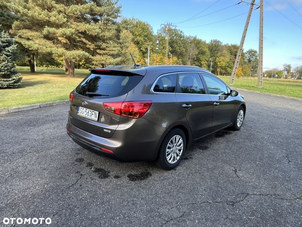 Kia Ceed 1.6 GDI ISG Spirit - 6