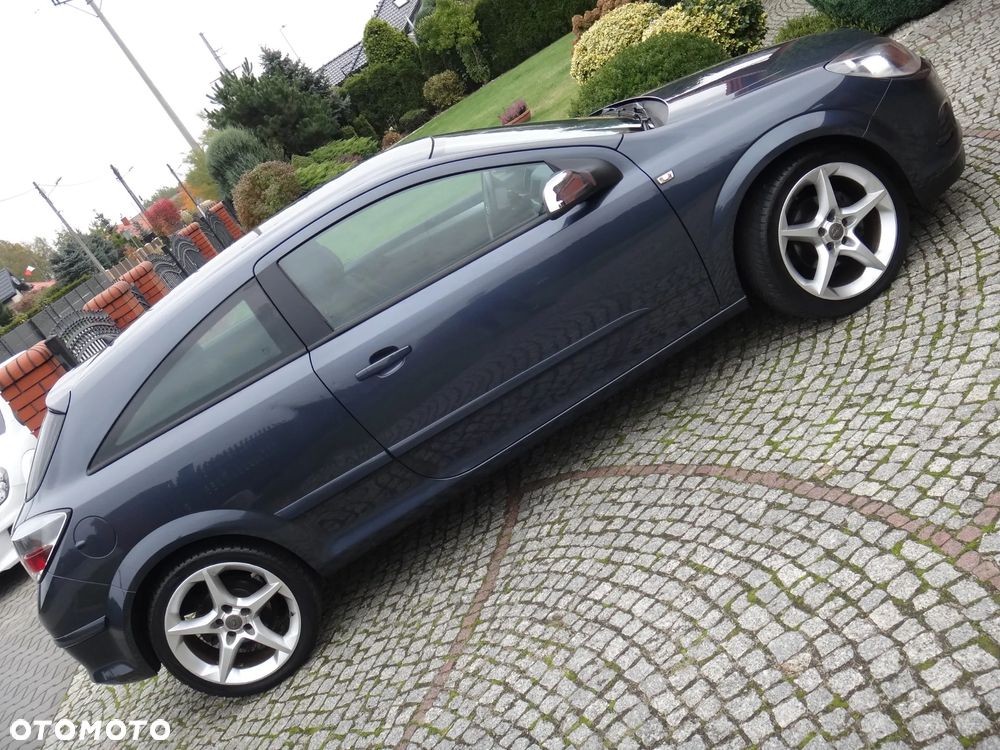 Opel Astra III GTC 1.8 Sport - 4