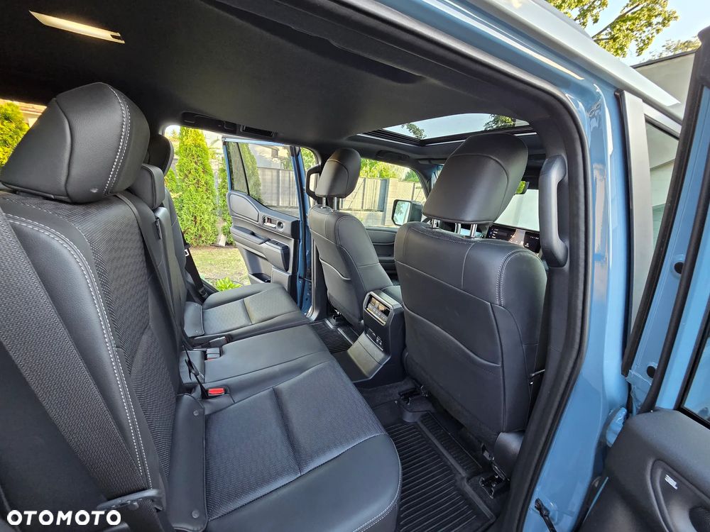 Toyota Land Cruiser - 10