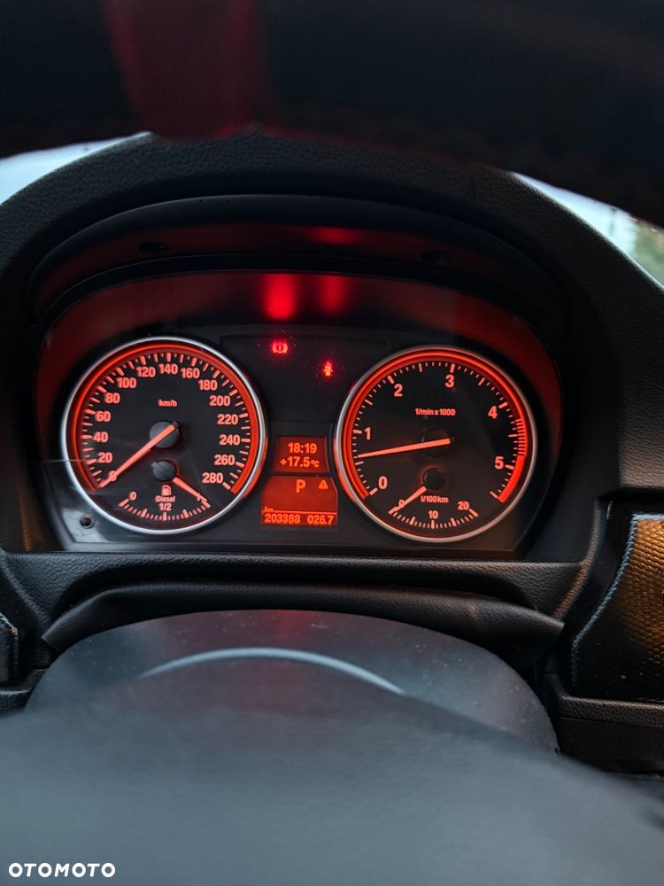 BMW Seria 3 325d Coupe - 11