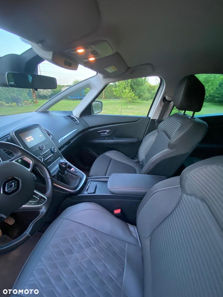 Renault Scenic - 25