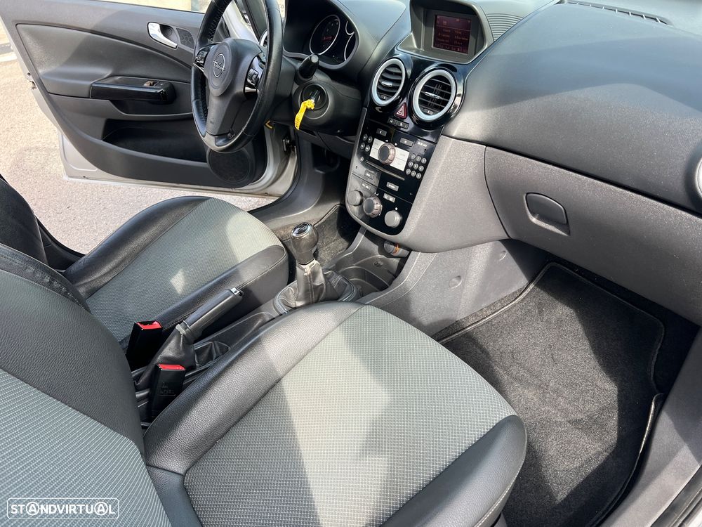 Opel Corsa 1.2 Cosmo 111 - 7