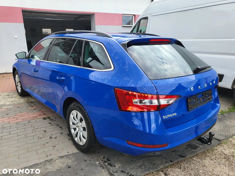 Skoda Superb 2.0 TDI Sportline - 6