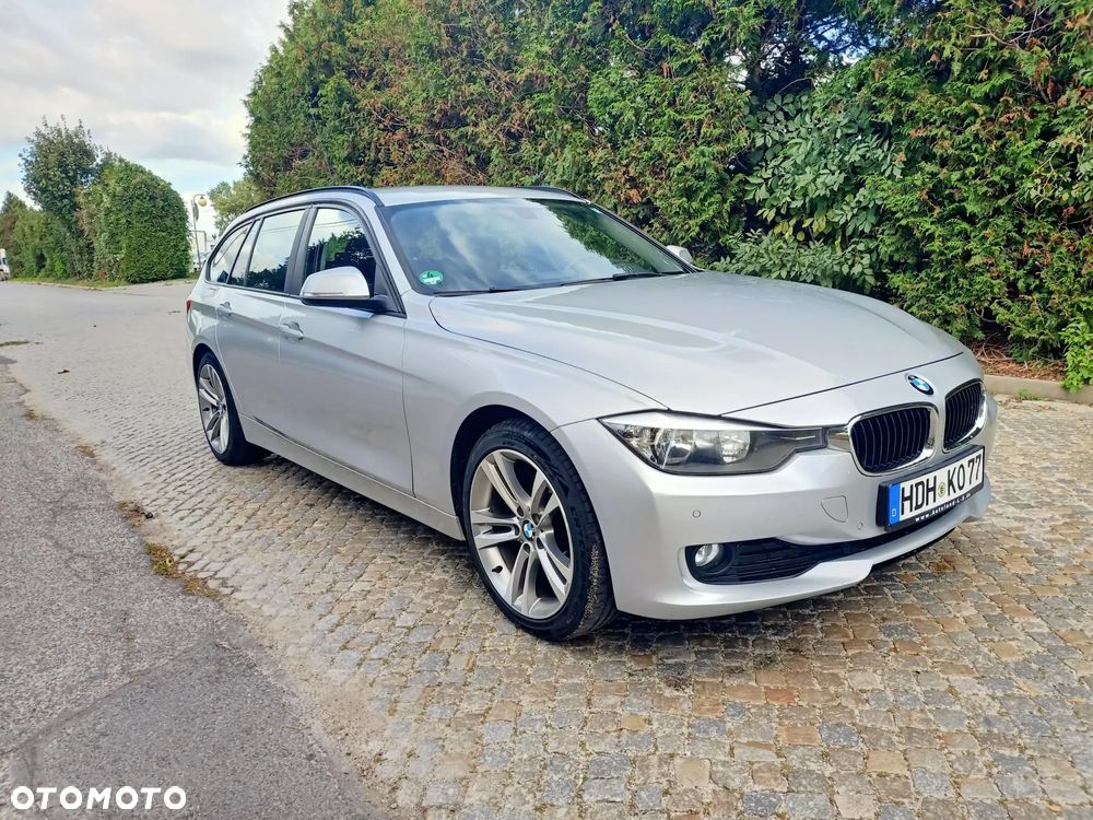 BMW Seria 3 320d Touring Sport-Aut - 2