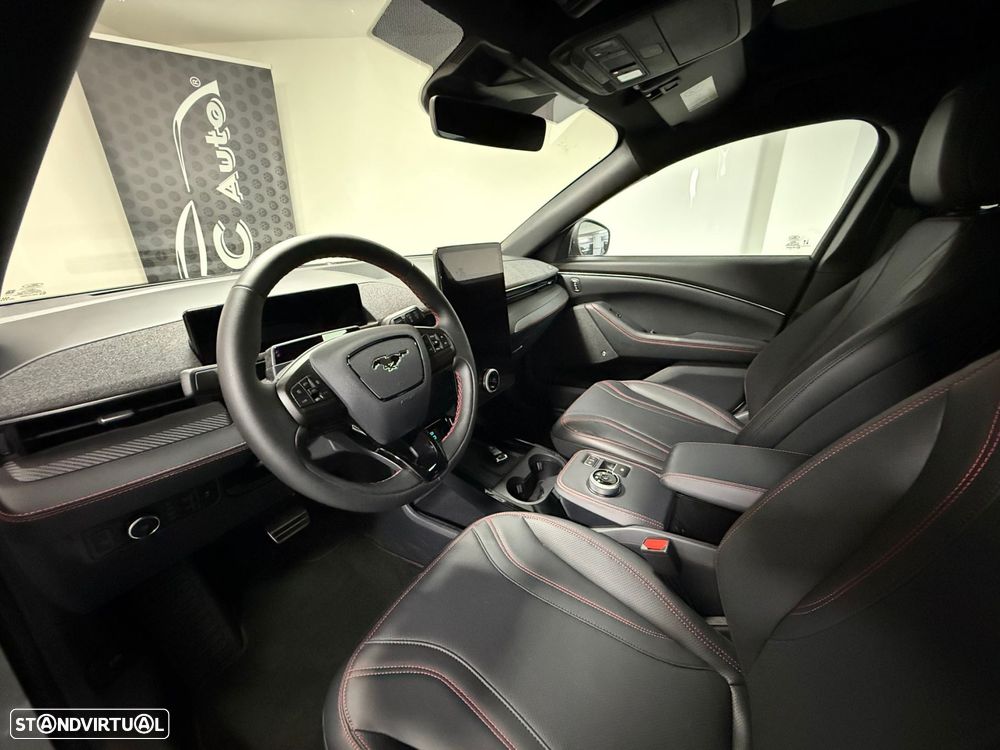 Ford Mustang Mach-E 98.7 kWh Premium AWD - 23