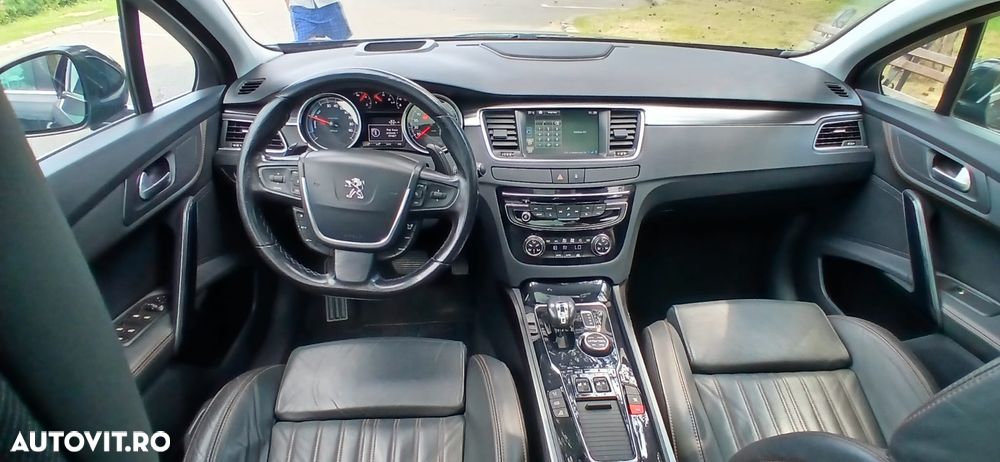 Peugeot 508 RXH Hybrid4 - 11