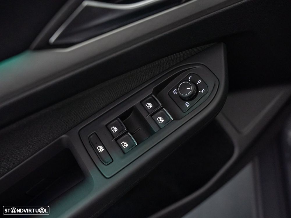 VW Golf 2.0 TDI Life DSG - 16