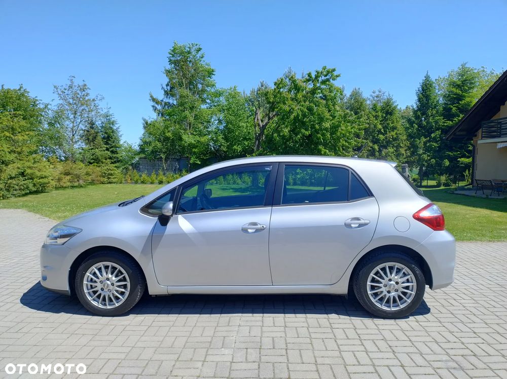 Toyota Auris 1.33 VVT-i - 11