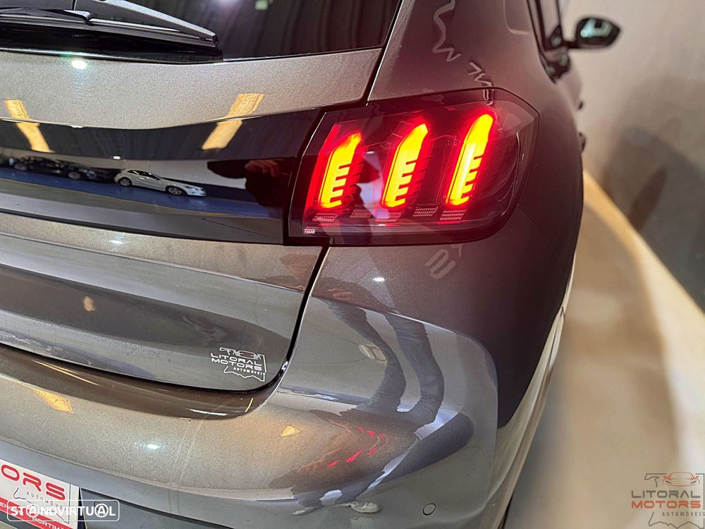 Peugeot 208 1.2 PureTech Allure Pack - 12