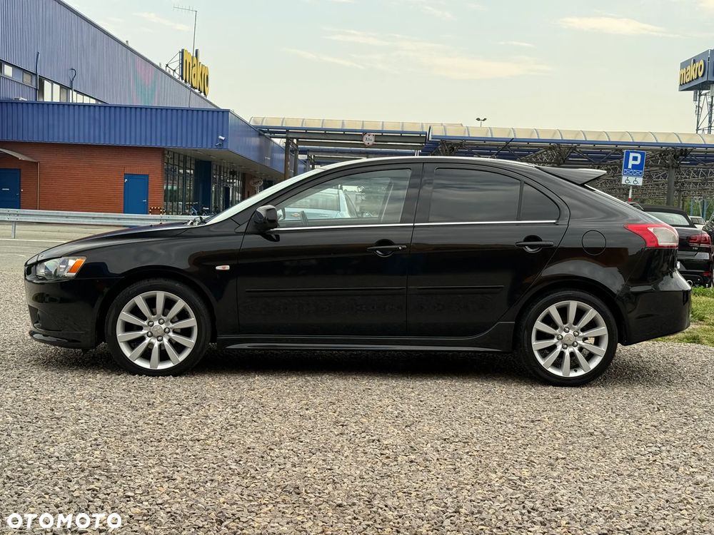 Mitsubishi Lancer - 10