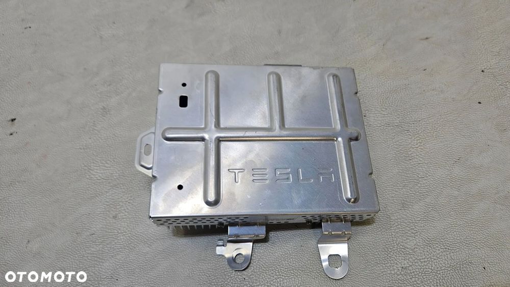 wzmacniacz amplifer tesla model y 1507152-01-b - 2