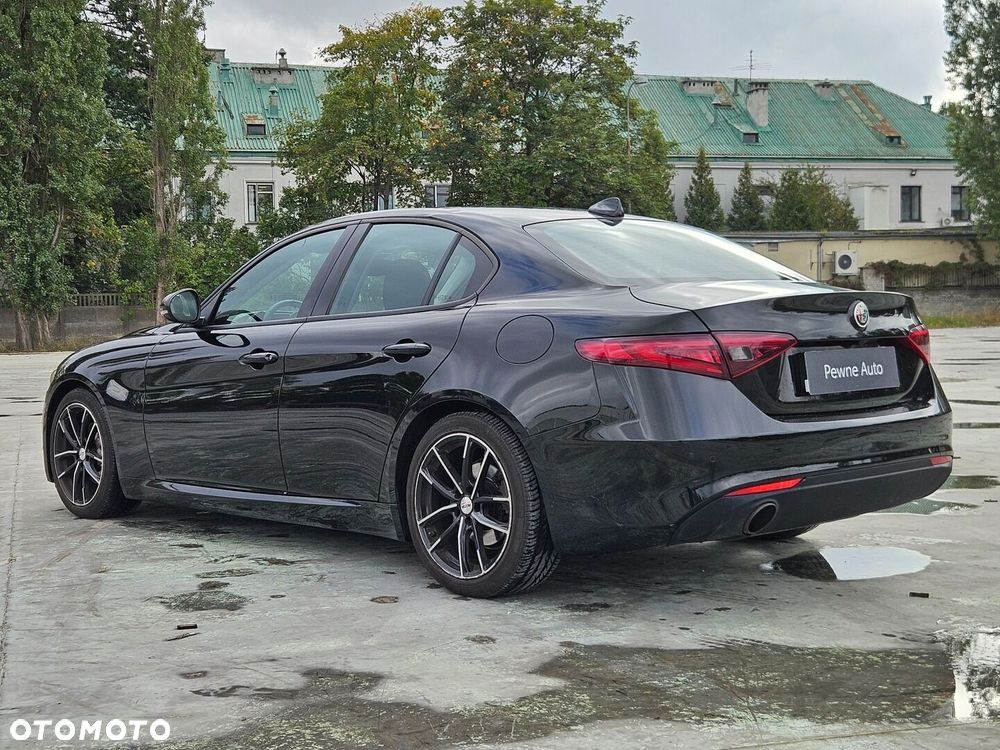 Alfa Romeo Giulia 2.0 Turbo - 6