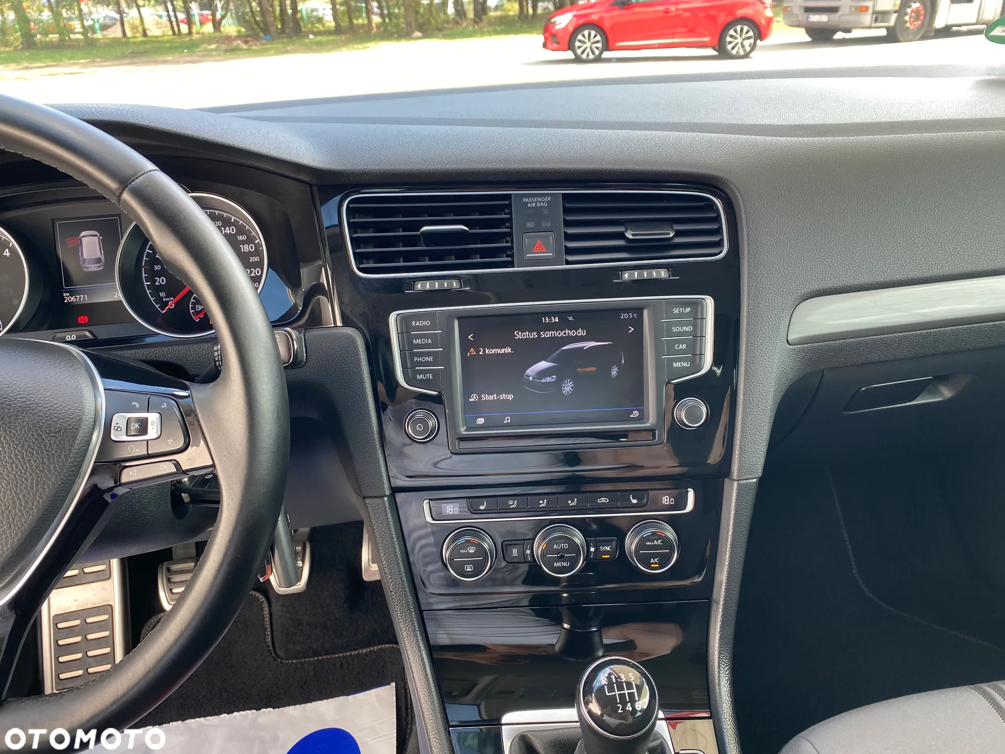 Volkswagen Golf - 24