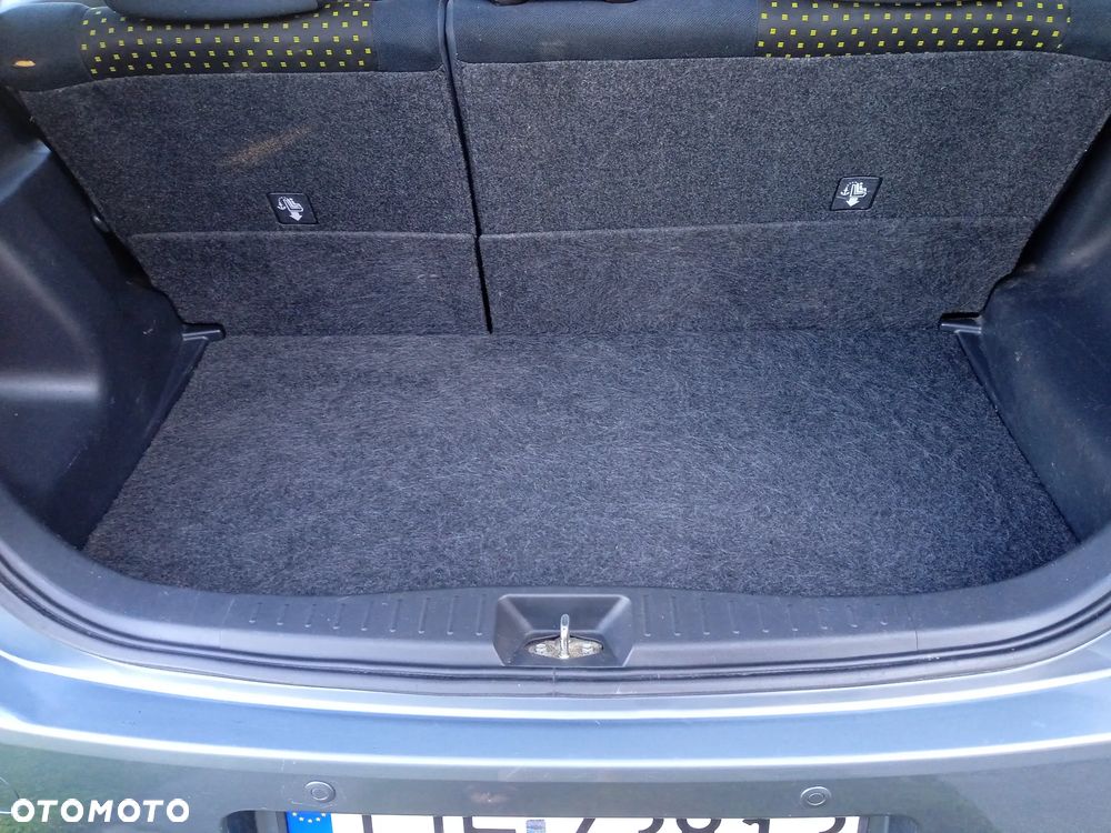 Daihatsu Sirion 1.3 - 10