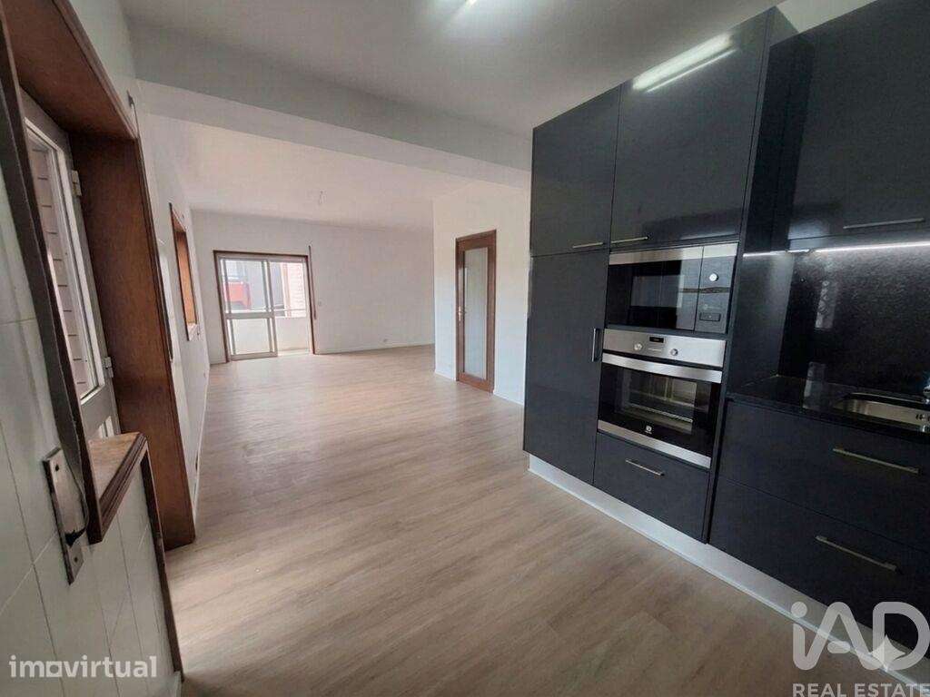 Apartamento T2 em Baguim do Monte - Grande imagem: 2/15