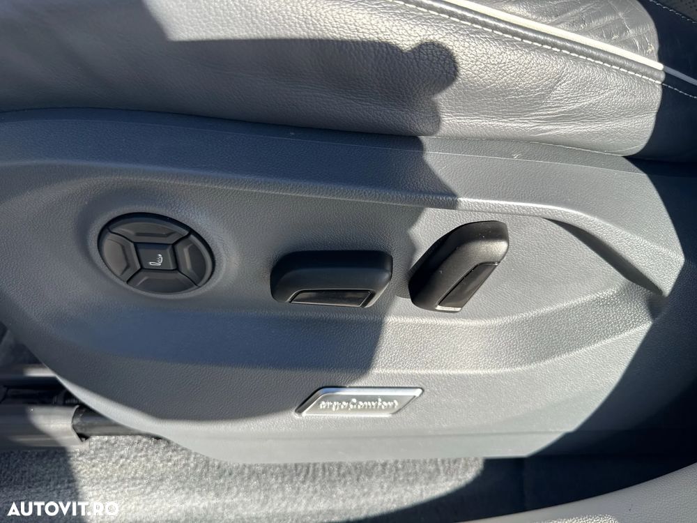 Volkswagen Touareg V6 TDI 4MOTION Elegance - 14