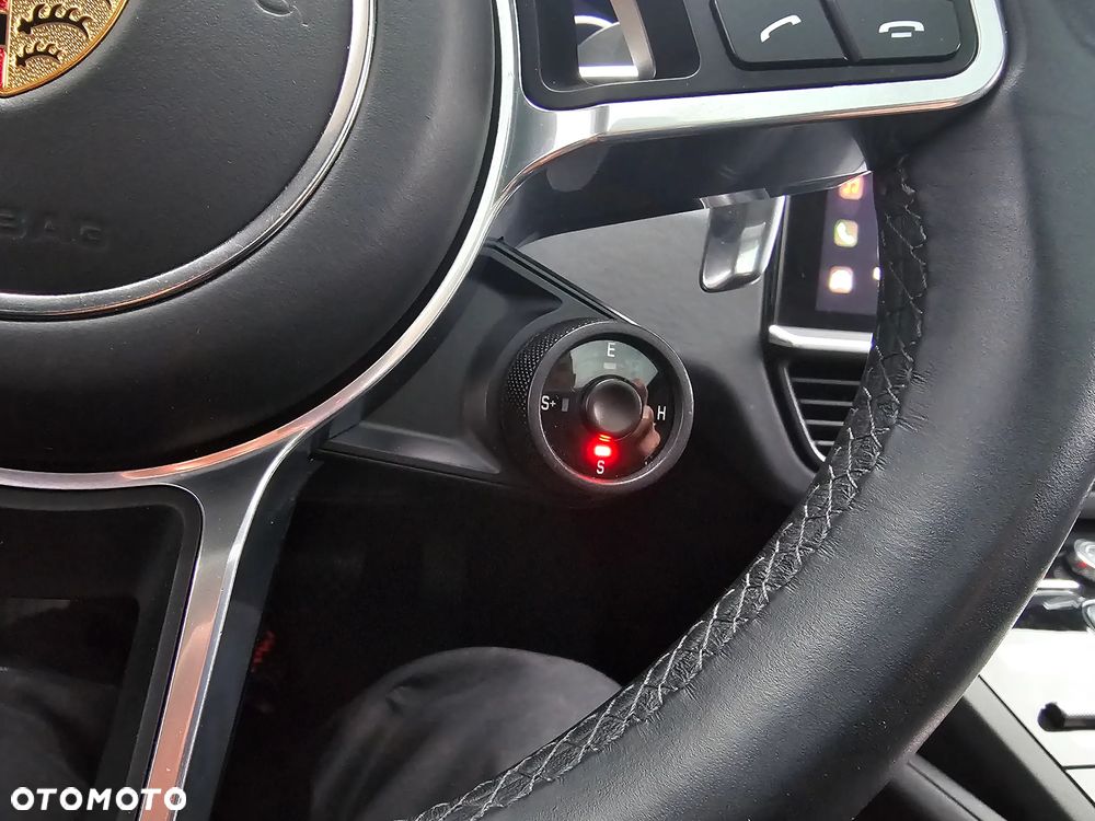 Porsche Cayenne E-Hybrid Tiptronic S - 25