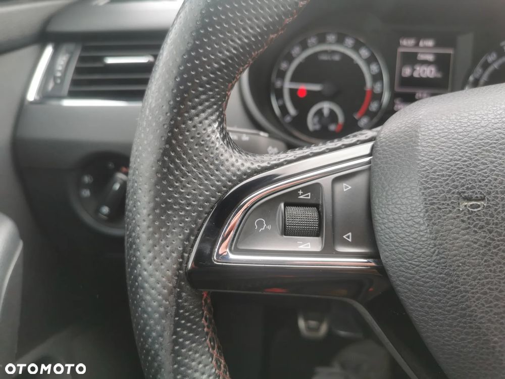 Skoda Octavia 2.0 TDI (Green tec) RS - 14