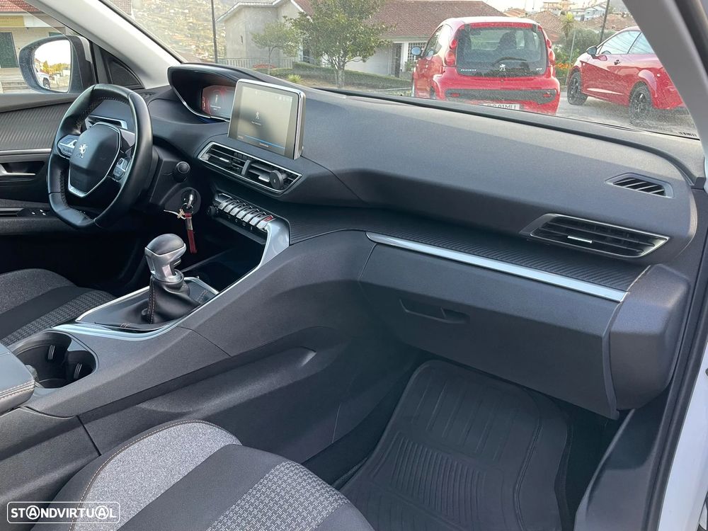 Peugeot 5008 BlueHDI 120 Allure - 10