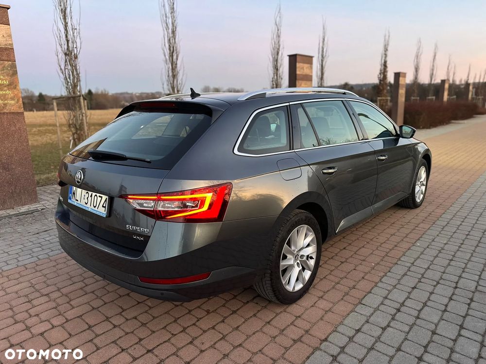 Skoda Superb 2.0 TDI 4x4 Style DSG - 5