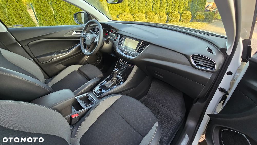Opel Grandland X 1.2 Start/Stop Automatik Business INNOVATION - 31