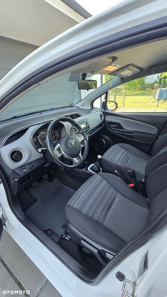 Toyota Yaris 1.0 Active EU6 - 10