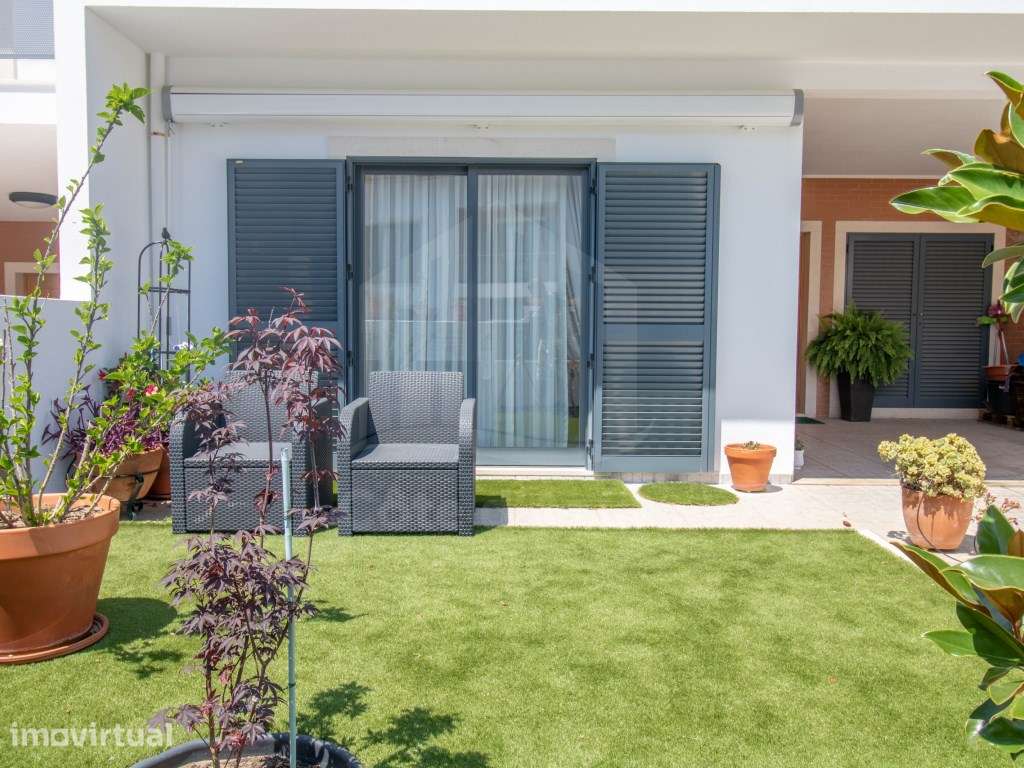 Moradia T3 Remodelada - Venda Nova, Sesimbra - Grande imagem: 2/25