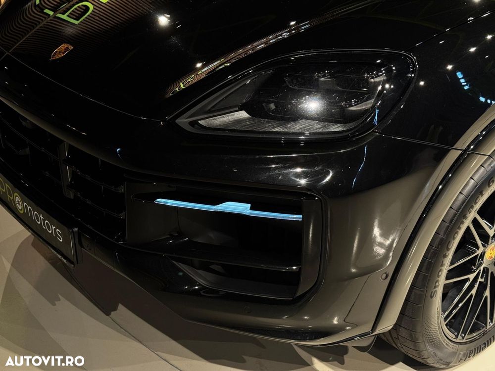 Porsche Cayenne Coupe - 12