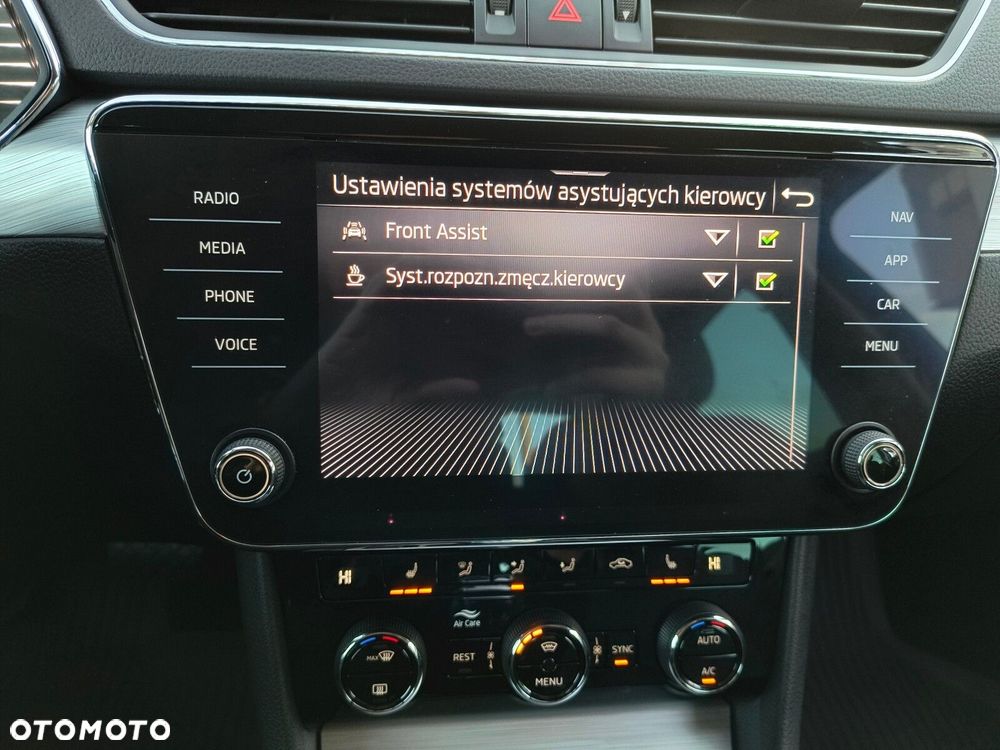 Skoda Superb 2.0 TDI SCR Ambition DSG - 30