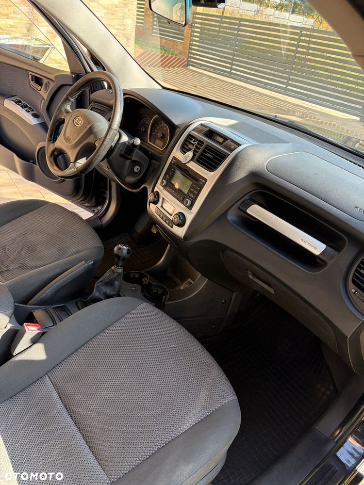 Kia Sportage 2.0 Tour - 21