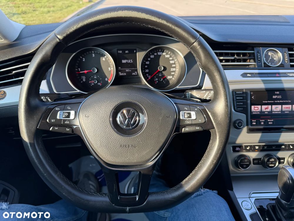 Volkswagen Passat 2.0 TDI SCR DSG Highline - 19