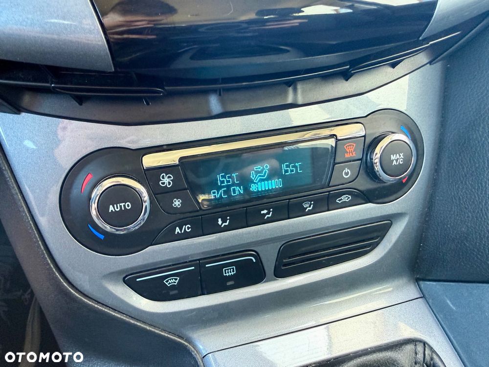 Ford Focus 1.6 Titanium - 24