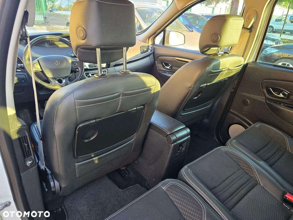 Renault Grand Scenic - 15