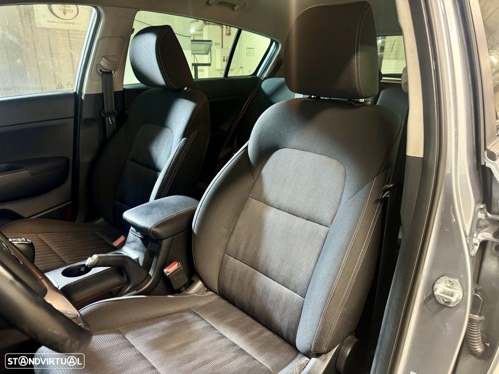 Kia Sportage 1.6 CRDI ISG Tech - 26