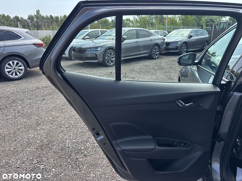 Skoda Fabia 1.0 TSI Drive DSG - 15