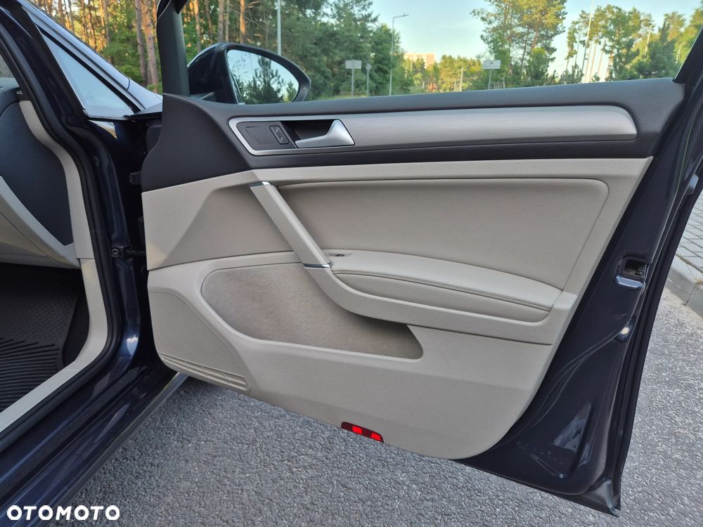 Volkswagen Golf - 20