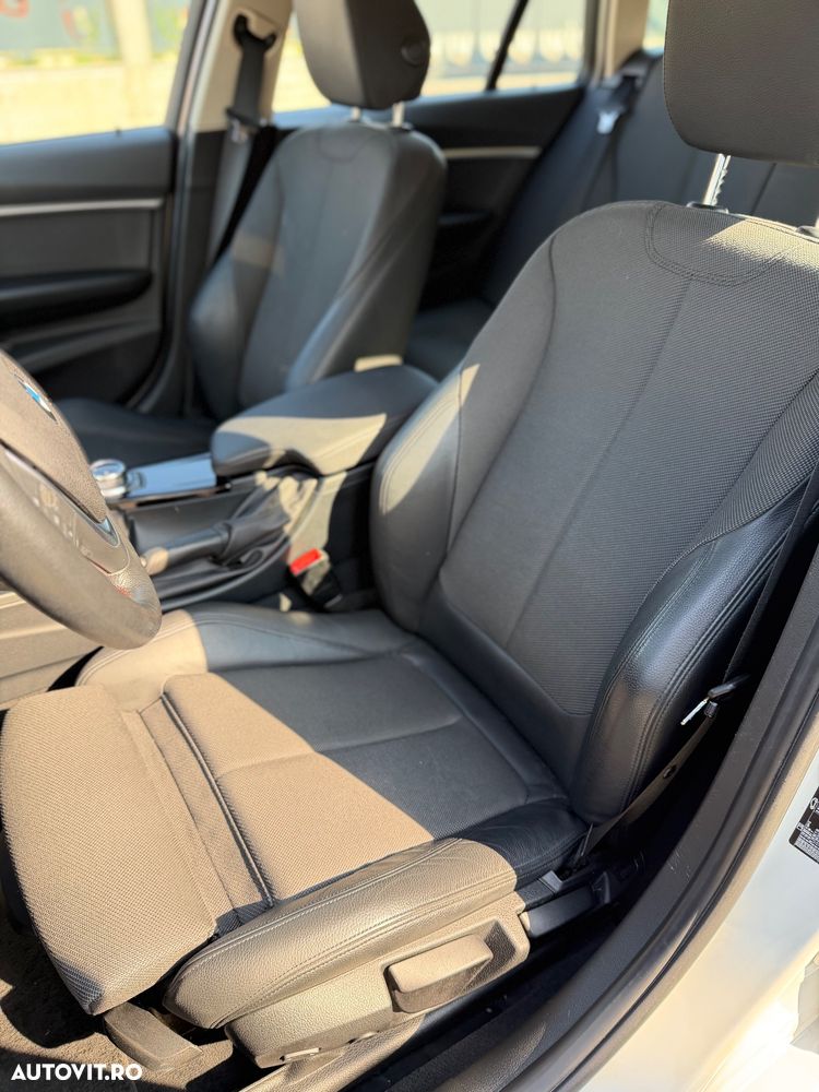 BMW Seria 3 320d Aut. - 24