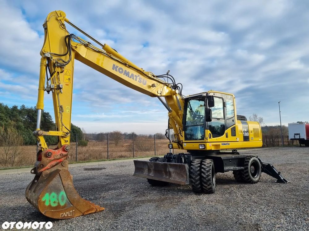 Komatsu PW180 Koparka 19t Kołowa‼️Super Stan Zadbana Stan bardzo dobry. Centralne smarowanie, Klima 2x Osprzęt - 3