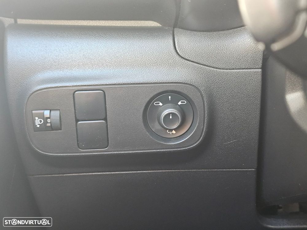 Citroën C3 1.2 PureTech Shine - 22