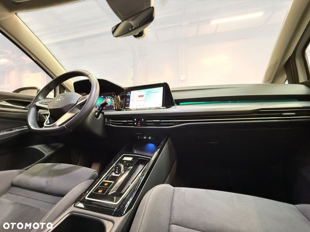 Volkswagen Golf - 28