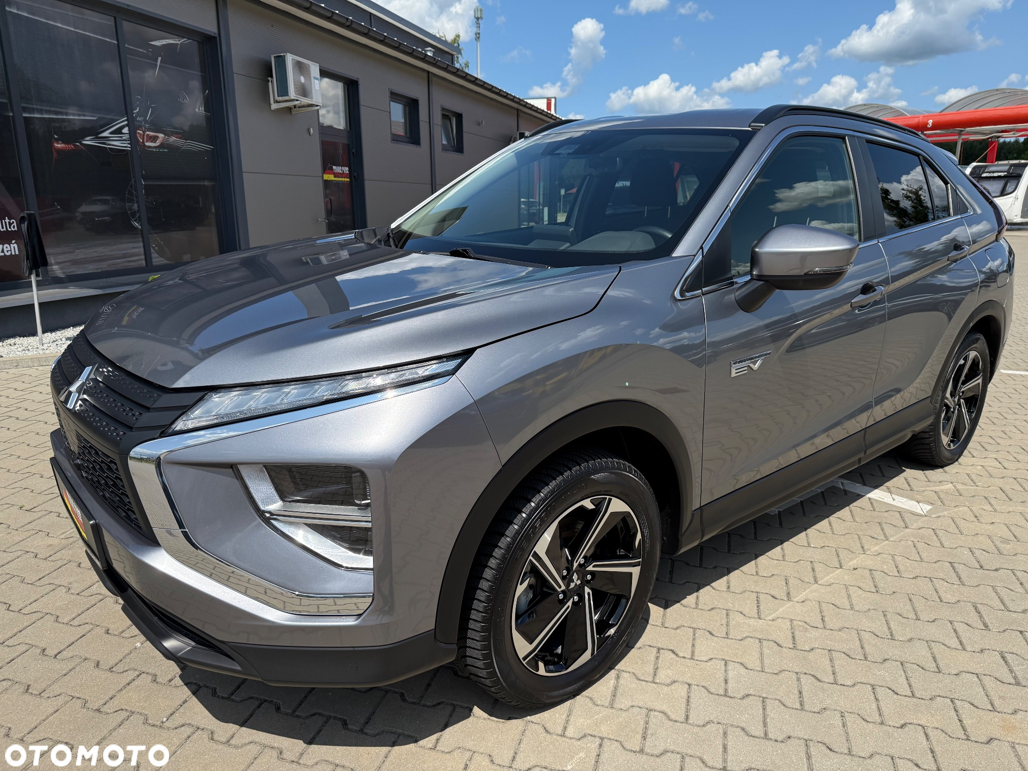 Mitsubishi Eclipse Cross Plug-In Hybrid 4WD Basis - 9