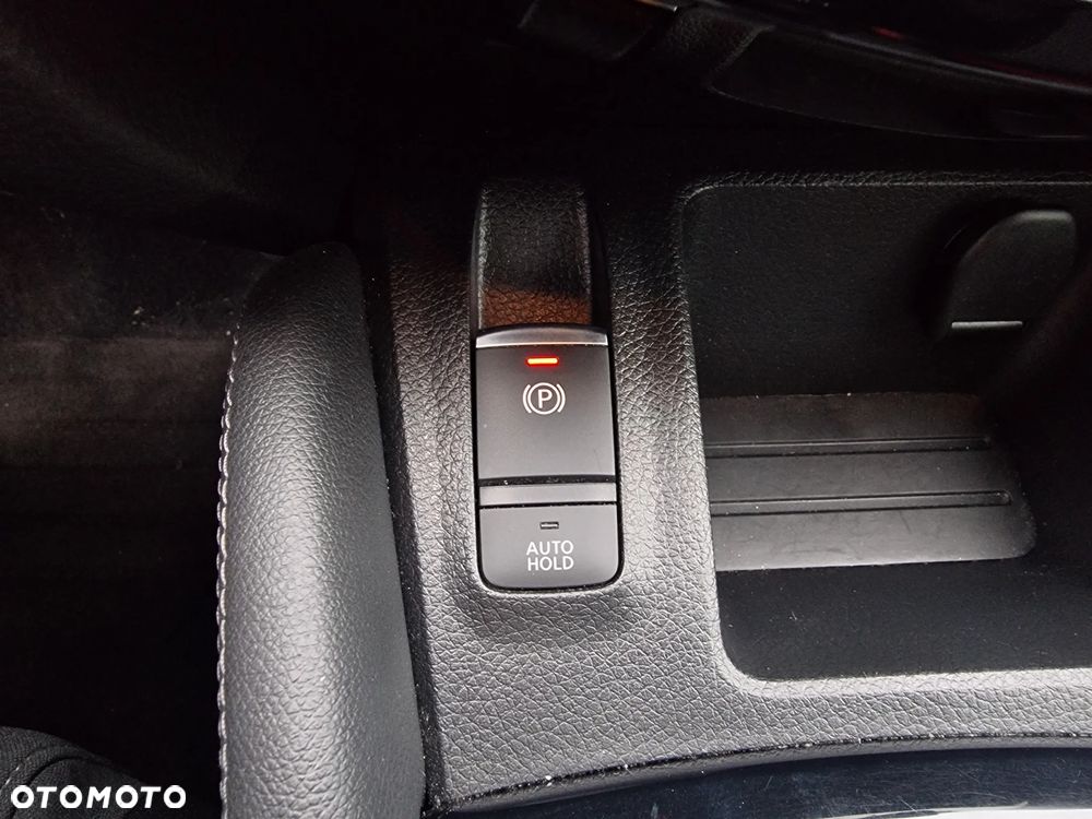 Nissan Qashqai 1.3 DIG-T N-CONNECTA - 11