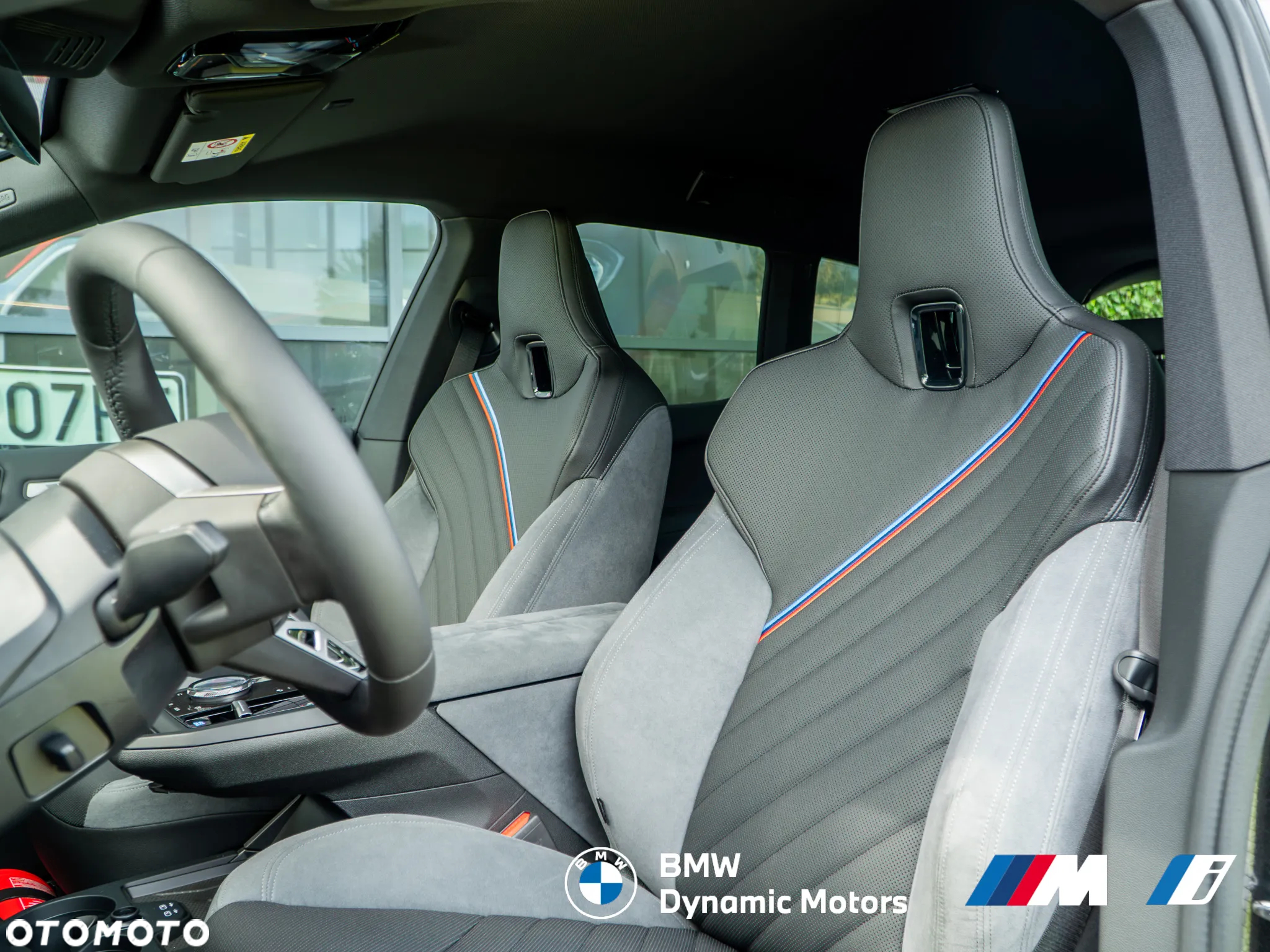 BMW iX xDrive45 - 14