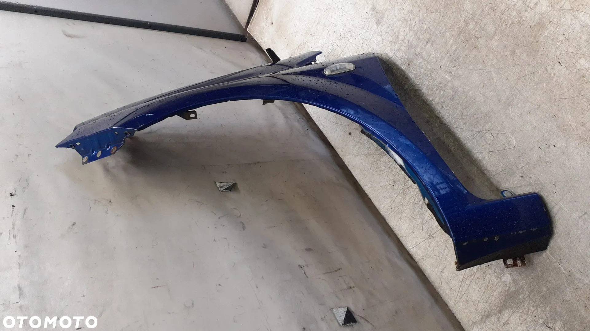* FIAT GRANDE PUNTO  BŁOTNIK LEWY PRZEDNI 599A NIEBIESKI - 2