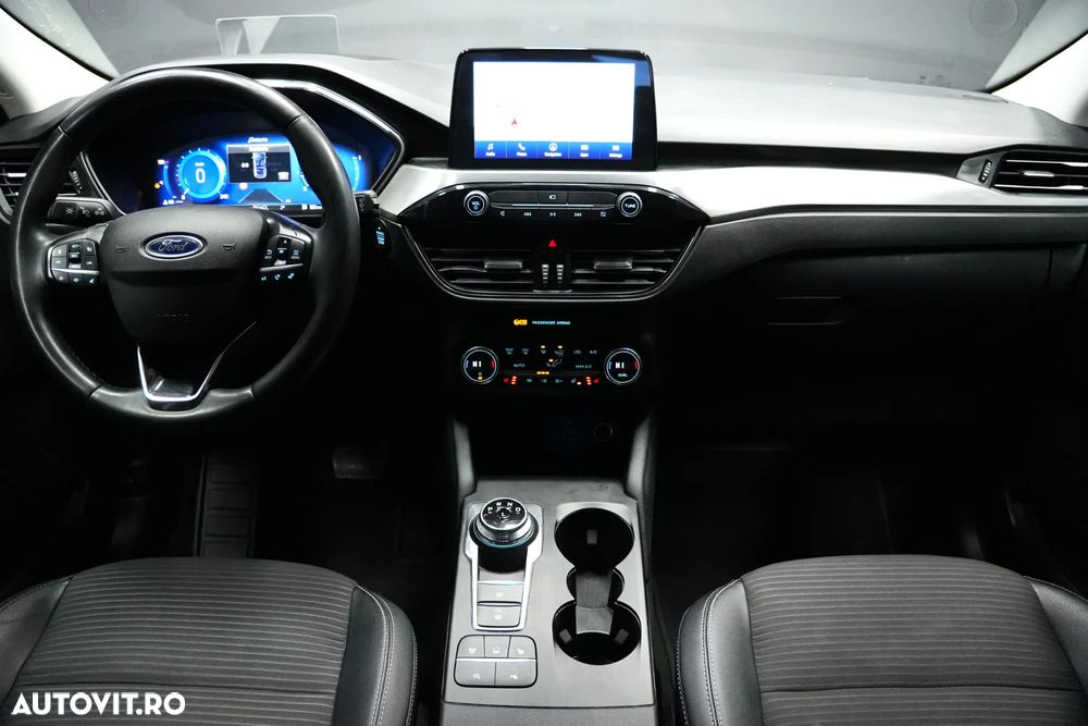 Ford Kuga 1.5 EcoBlue A8 FWD Titanium - 11